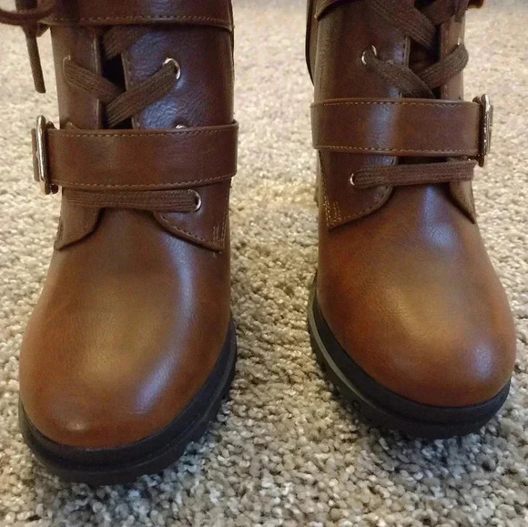 Analisa Block Heel Faux Leather Boots - Picture 5 of 6